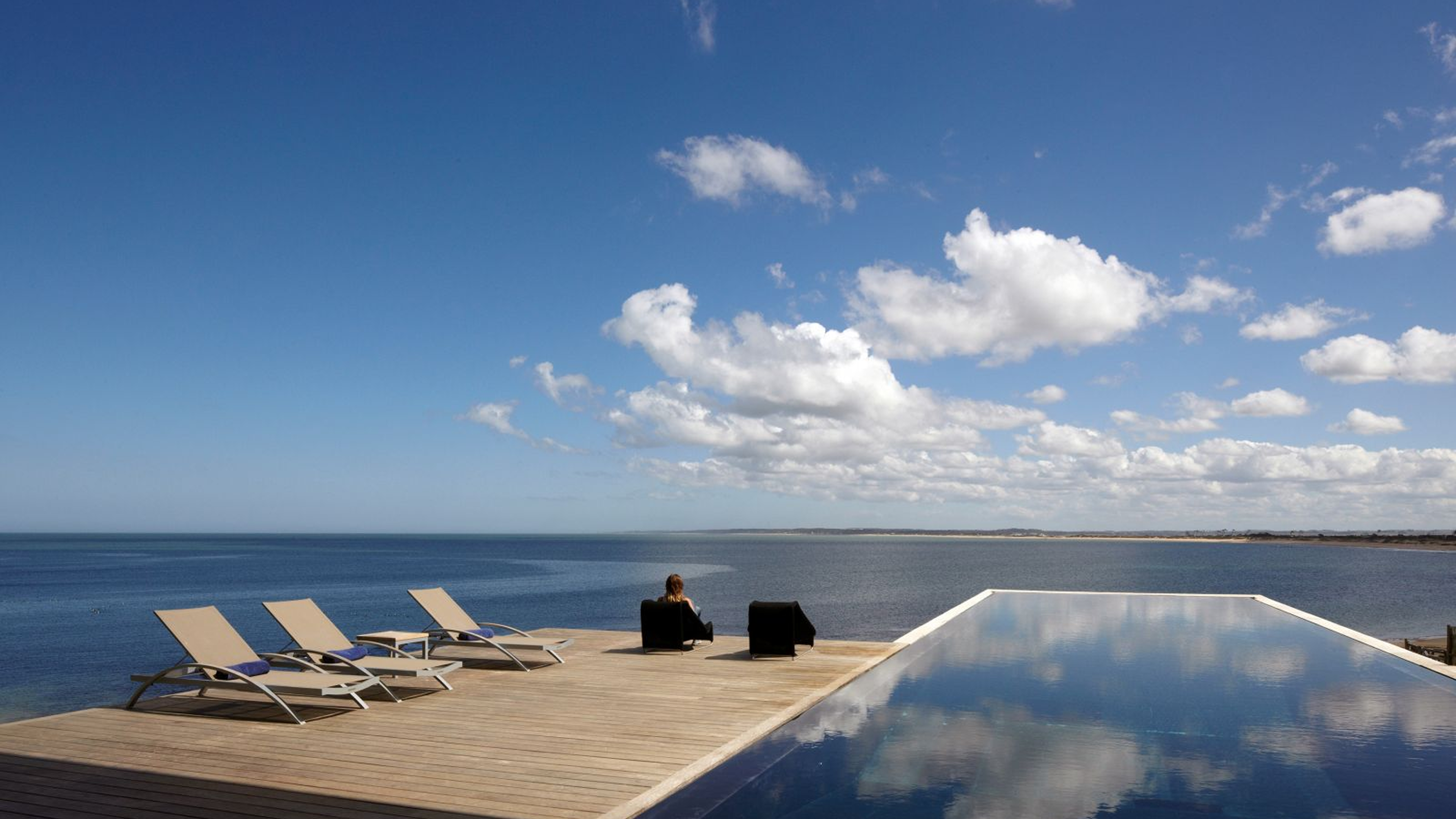 Punta del Este premium coastal market
